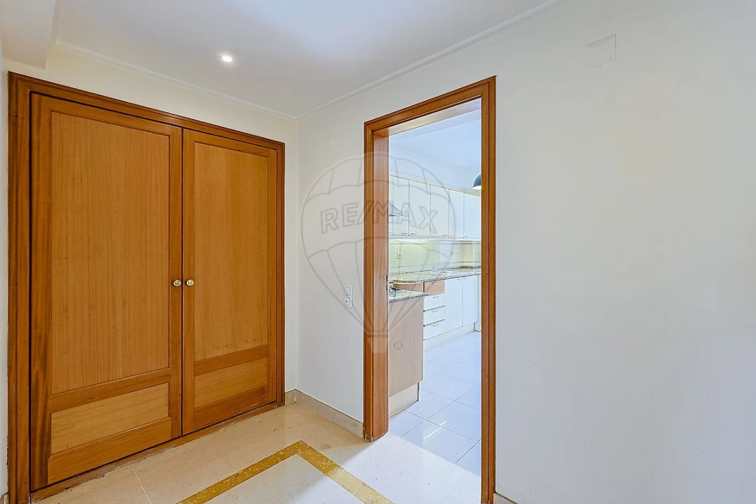 Apartamento T1 para Arrendamento em São Domingos de Benfica Foto 17