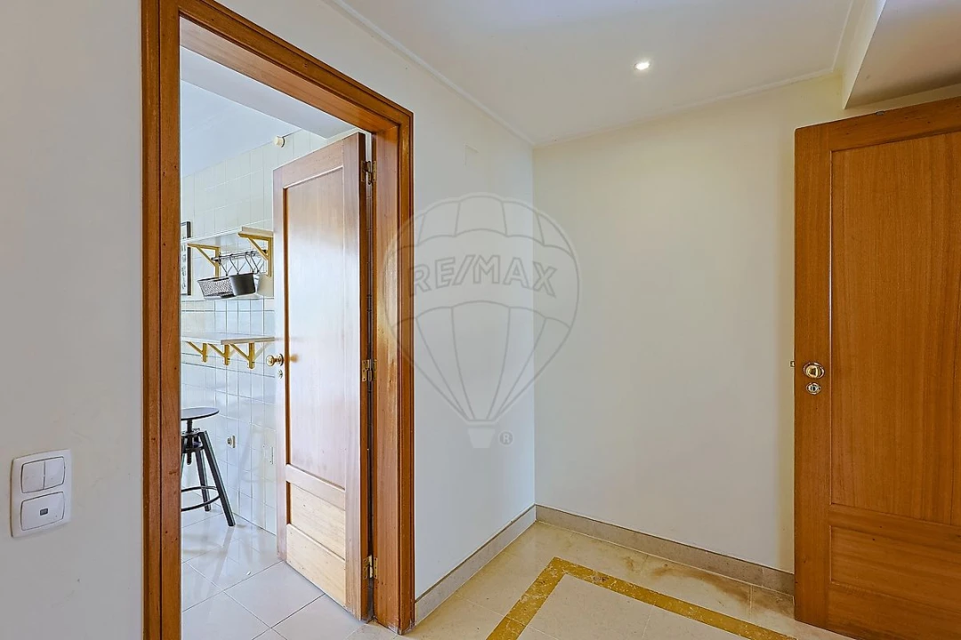Apartamento T1 para Arrendamento em São Domingos de Benfica Foto 18