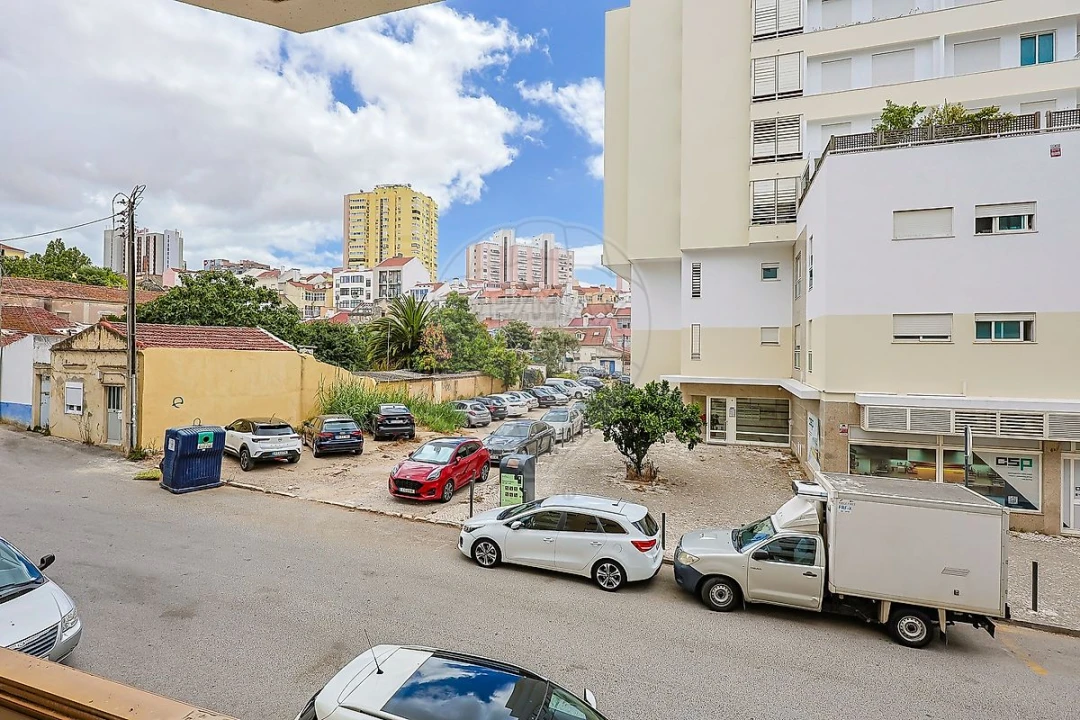 Apartamento T1 para Arrendamento em São Domingos de Benfica Foto 26