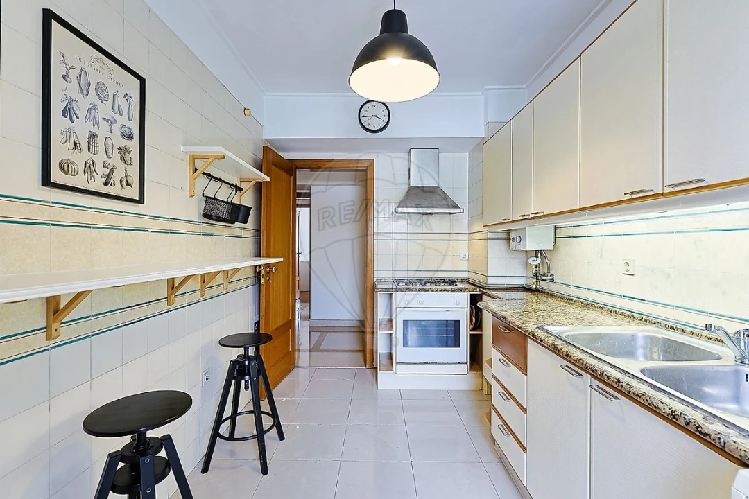 Apartamento T1 para Arrendamento em São Domingos de Benfica Foto 12