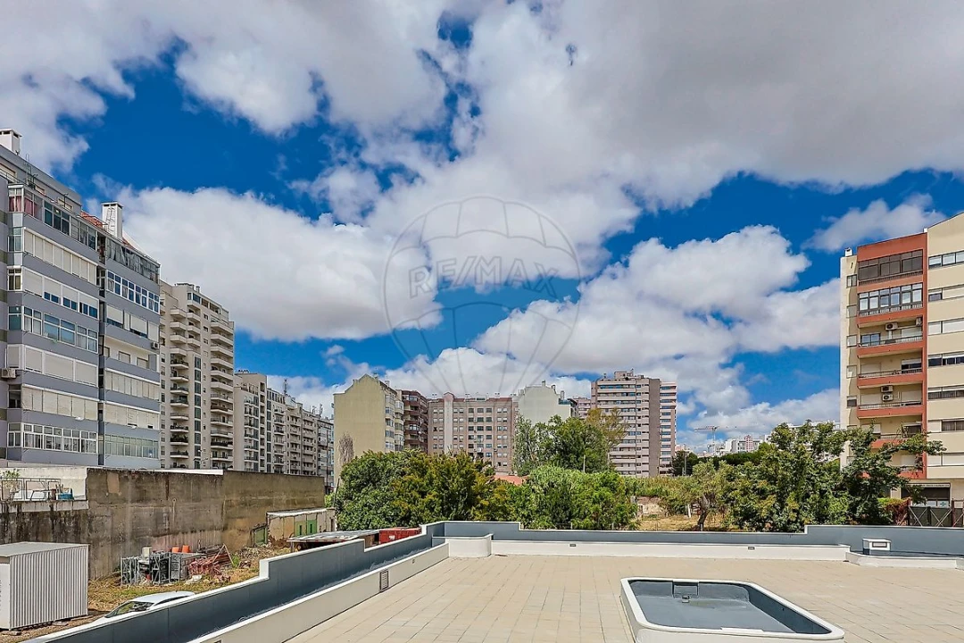 Apartamento T1 para Arrendamento em São Domingos de Benfica Foto 16