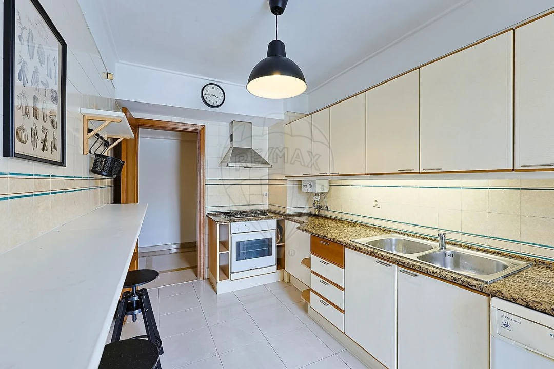 Apartamento T1 para Arrendamento em São Domingos de Benfica Foto 11