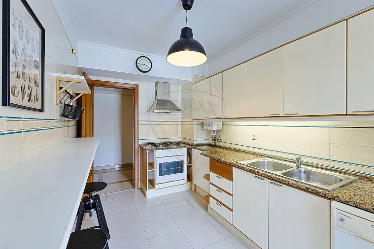 Apartamento T1 para Arrendamento em São Domingos de Benfica Foto 11
