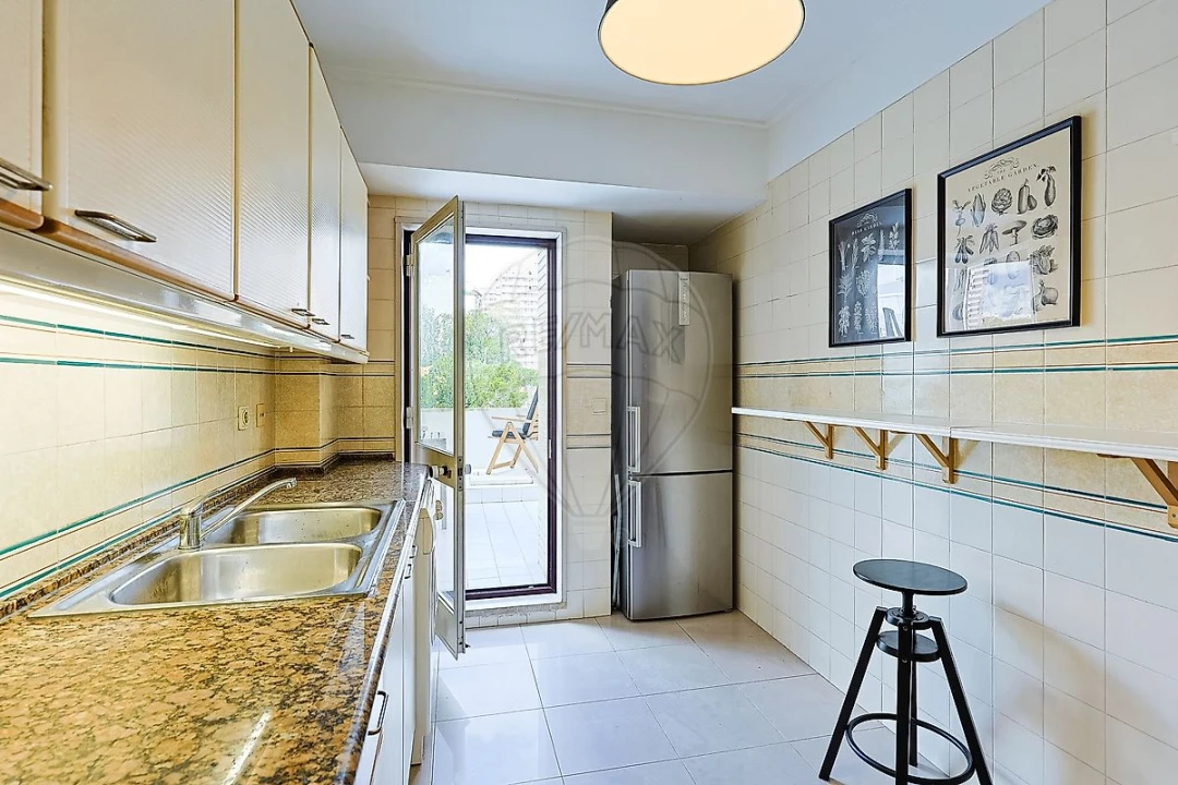 Apartamento T1 para Arrendamento em São Domingos de Benfica Foto 10