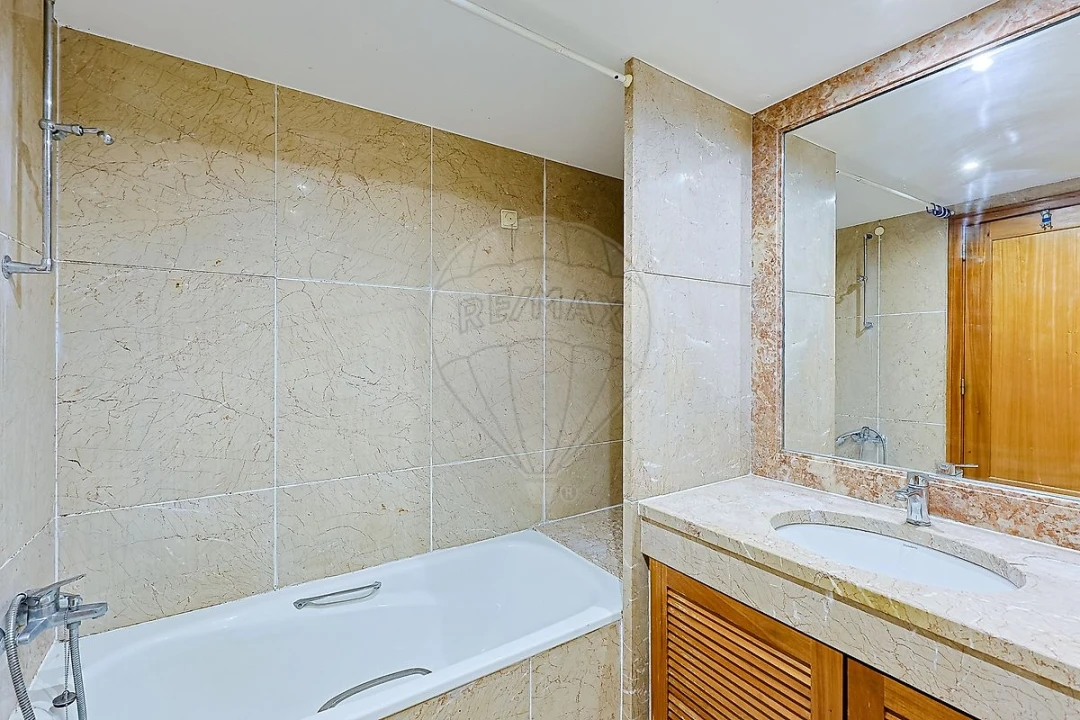 Apartamento T1 para Arrendamento em São Domingos de Benfica Foto 4