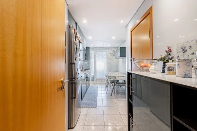 Apartamento T4 para Venda em São Mamede de Infesta e Senhora da Hora