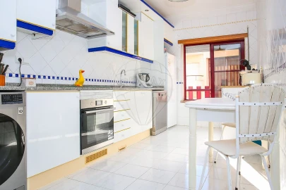 Apartamento T3 para Venda em Castanheira do Ribatejo e Cachoeiras
