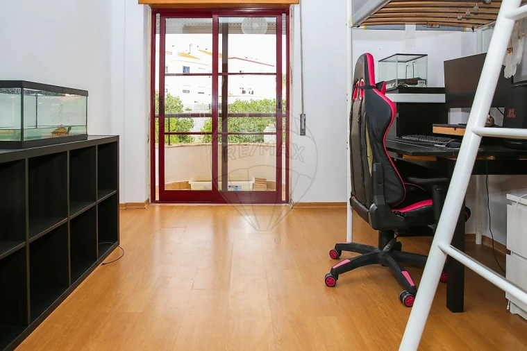 Apartamento T3 para Venda em Castanheira do Ribatejo e Cachoeiras Foto 27