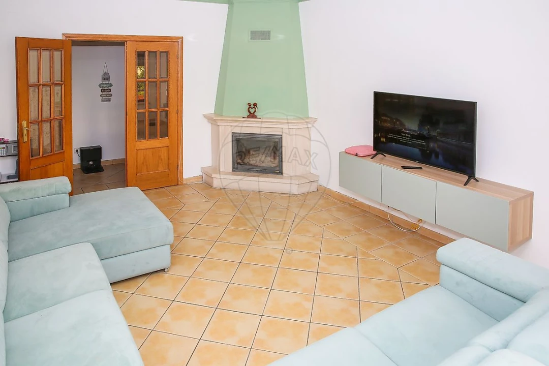 Apartamento T3 para Venda em Castanheira do Ribatejo e Cachoeiras Foto 13
