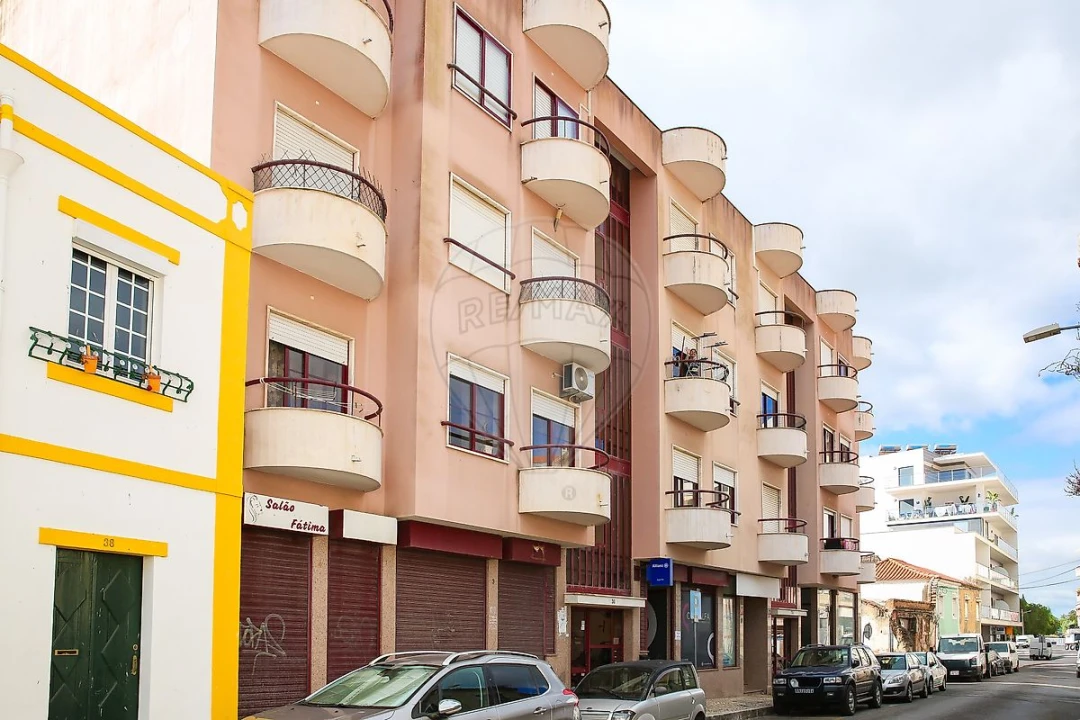 Apartamento T3 para Venda em Castanheira do Ribatejo e Cachoeiras Foto 5
