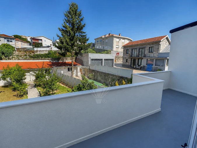 Moradia T4 para Venda em Campanhã Foto 4