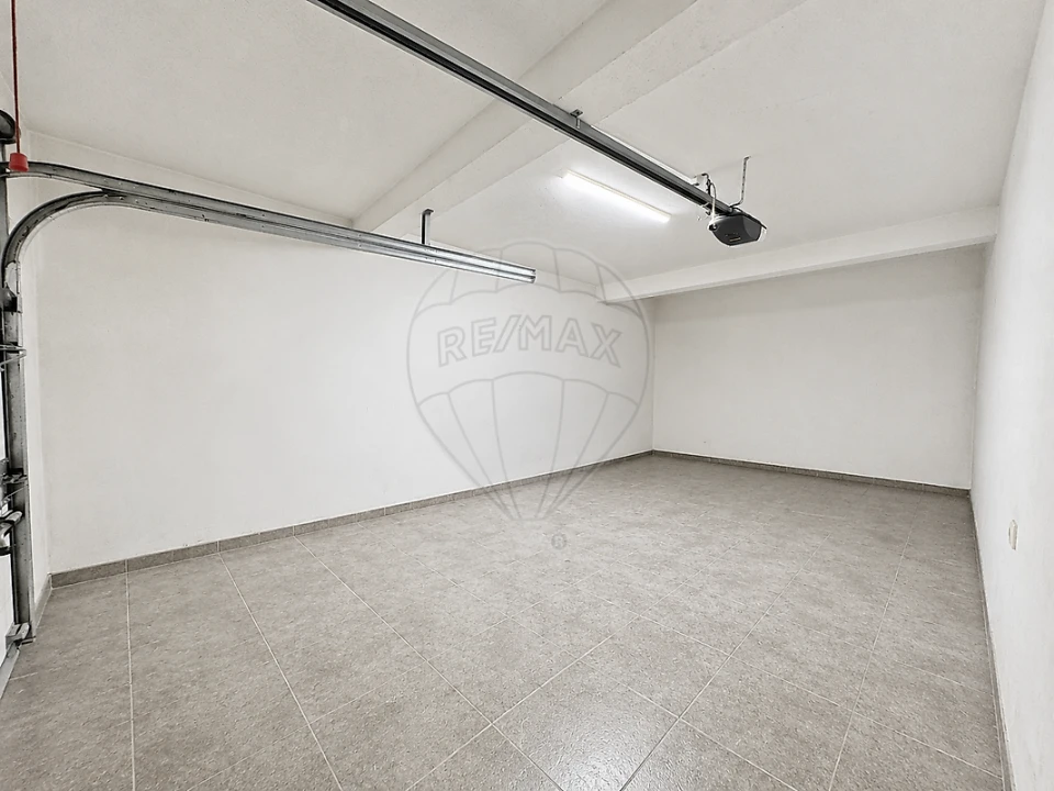 Moradia T4 para Venda em Campanhã Foto 5