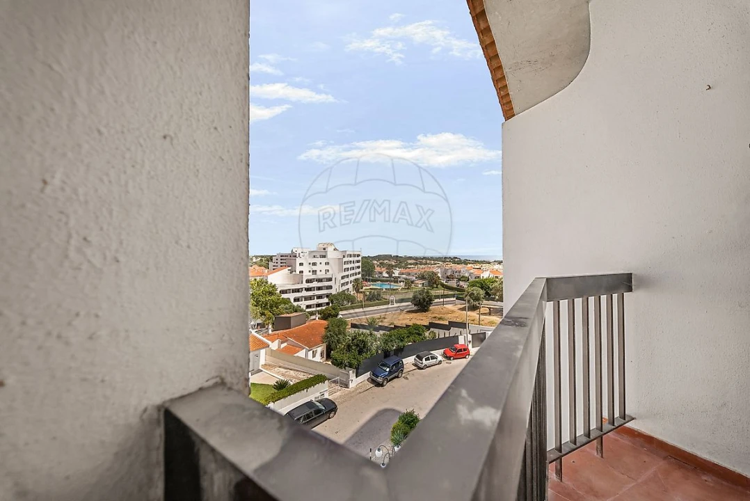 Apartamento T0 para Venda em Albufeira e Olhos de Água Foto 8