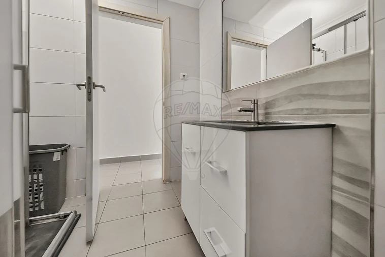 Apartamento T0 para Venda em Albufeira e Olhos de Água Foto 5