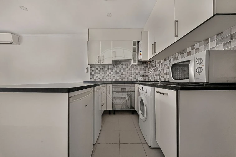 Apartamento T0 para Venda em Albufeira e Olhos de Água Foto 9