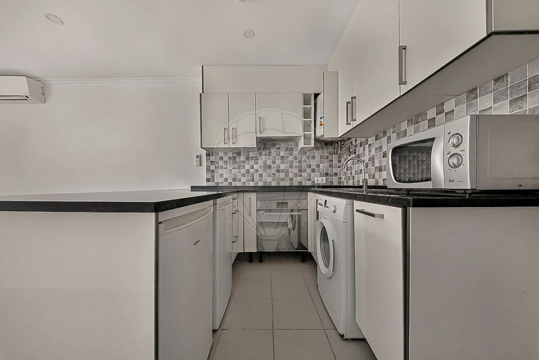 Apartamento T0 para Venda em Albufeira e Olhos de Água Foto 9