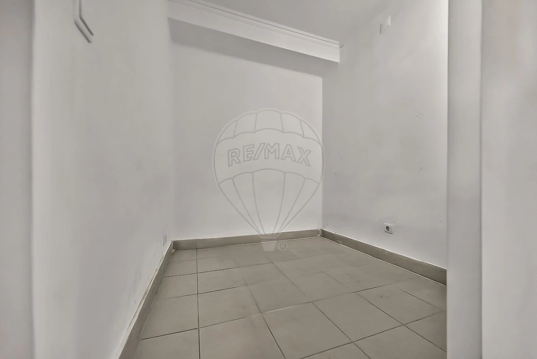 Apartamento T0 para Venda em Albufeira e Olhos de Água Foto 4