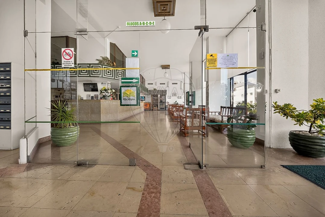 Apartamento T0 para Venda em Albufeira e Olhos de Água Foto 14