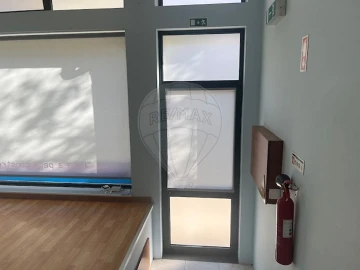 Loja para Arrendamento em Espinho