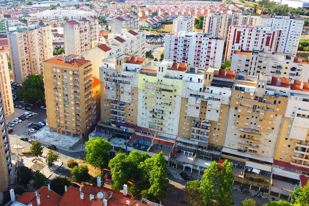 Apartamento T3 para Venda em Carregado e Cadafais Foto 40