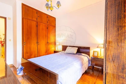 Apartamento T3 para Venda em Carregado e Cadafais