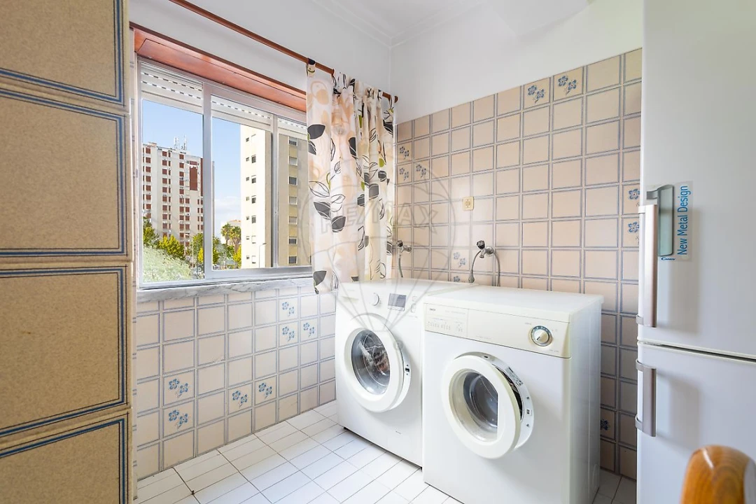 Apartamento T3 para Venda em Carregado e Cadafais Foto 7
