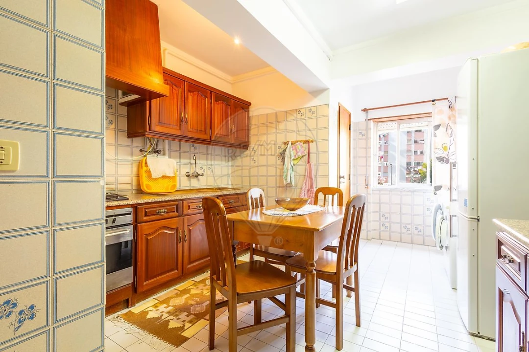 Apartamento T3 para Venda em Carregado e Cadafais Foto 2