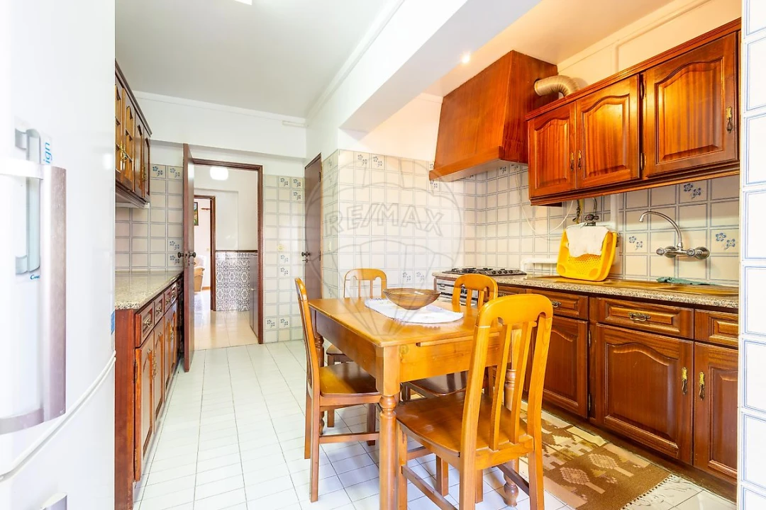 Apartamento T3 para Venda em Carregado e Cadafais Foto 6