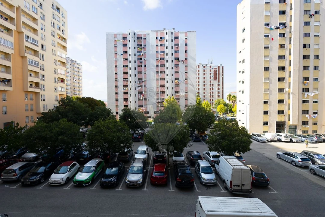 Apartamento T3 para Venda em Carregado e Cadafais Foto 34