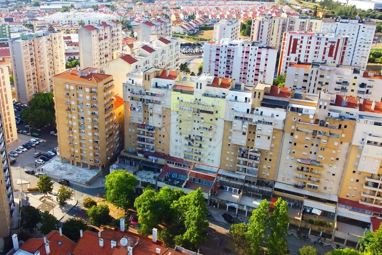Apartamento T3 para Venda em Carregado e Cadafais Foto 40