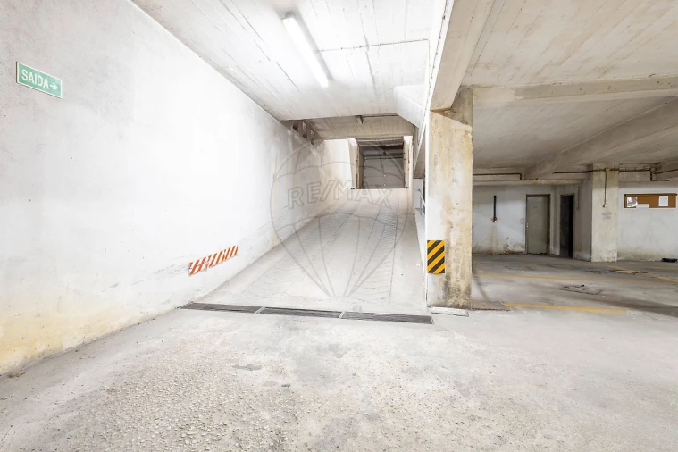 Apartamento T3 para Venda em Carregado e Cadafais Foto 37