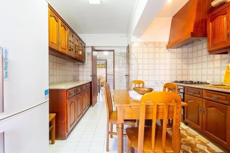 Apartamento T3 para Venda em Carregado e Cadafais Foto 8
