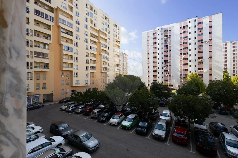 Apartamento T3 para Venda em Carregado e Cadafais Foto 32