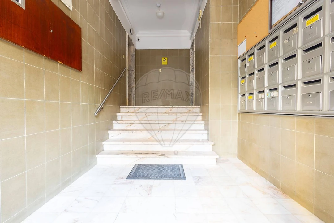 Apartamento T3 para Venda em Carregado e Cadafais Foto 35
