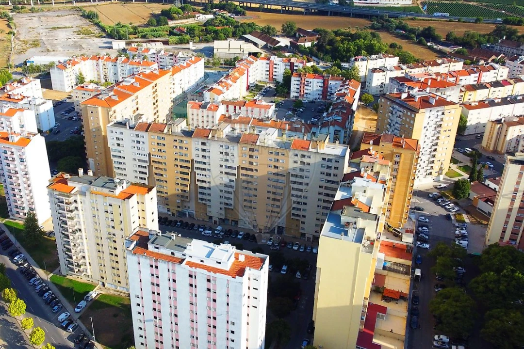 Apartamento T3 para Venda em Carregado e Cadafais Foto 41