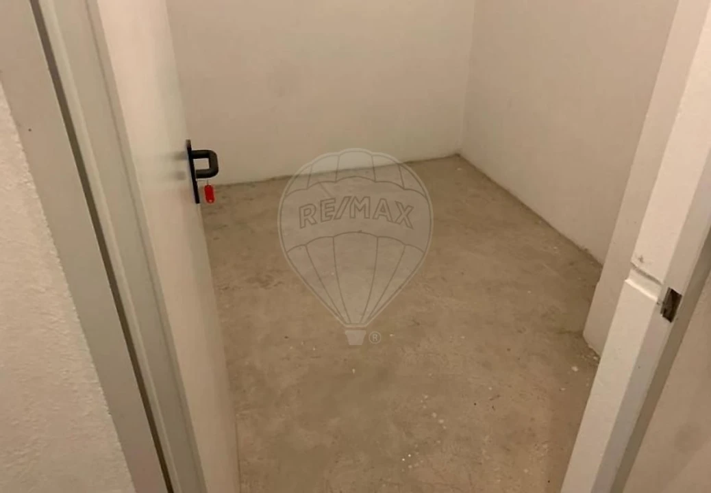 Apartamento T2 para Venda em Quarteira Foto 13