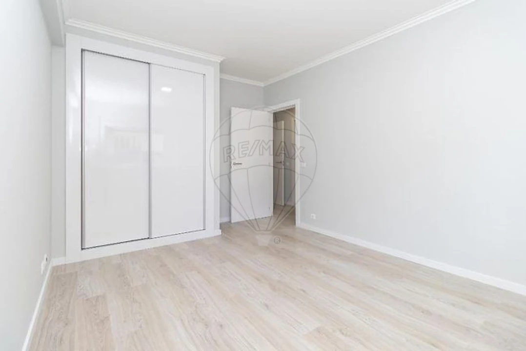 Apartamento T3 para Venda em Santa Marinha e São Pedro da Afurada Foto 9