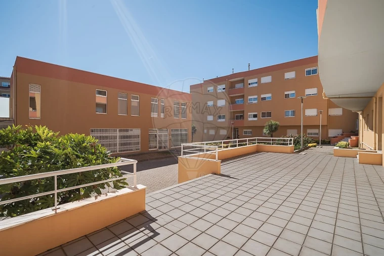 Apartamento T3 para Venda em Santa Marinha e São Pedro da Afurada Foto 2