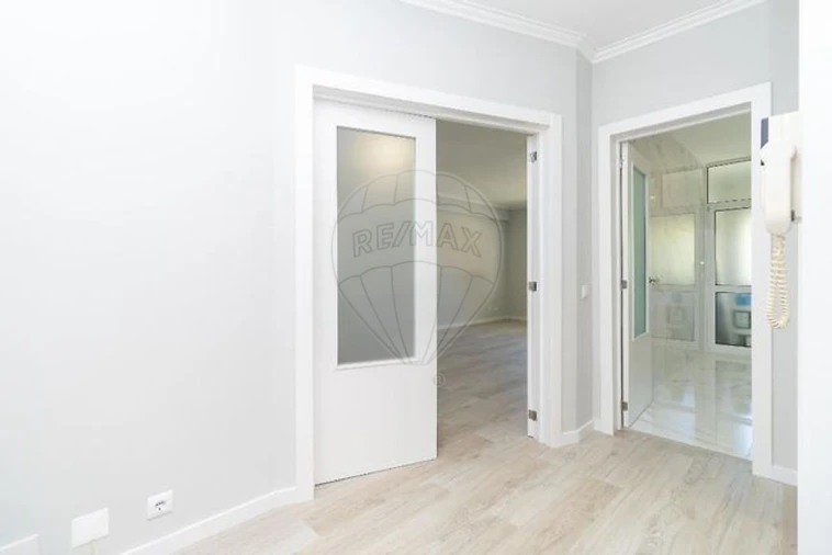 Apartamento T3 para Venda em Santa Marinha e São Pedro da Afurada Foto 4