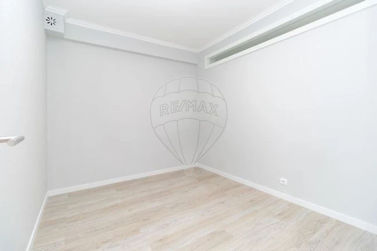 Apartamento T3 para Venda em Santa Marinha e São Pedro da Afurada Foto 8