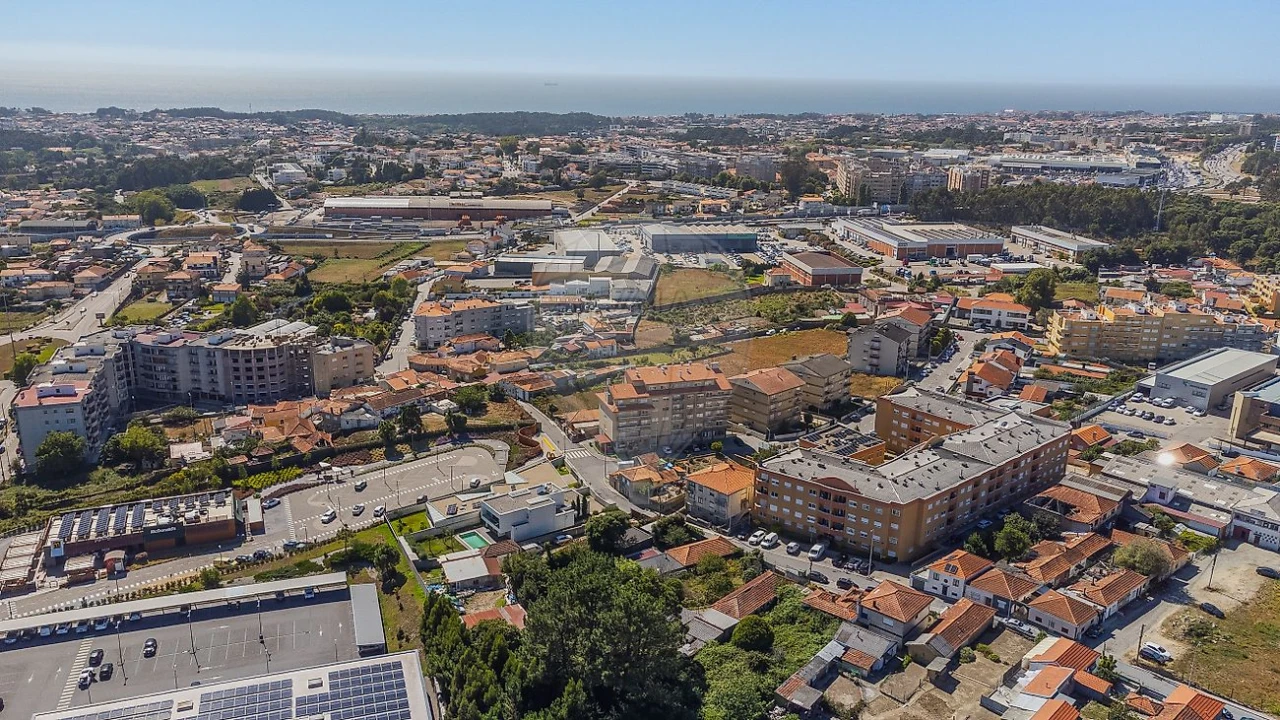 Apartamento T3 para Venda em Santa Marinha e São Pedro da Afurada Foto 16