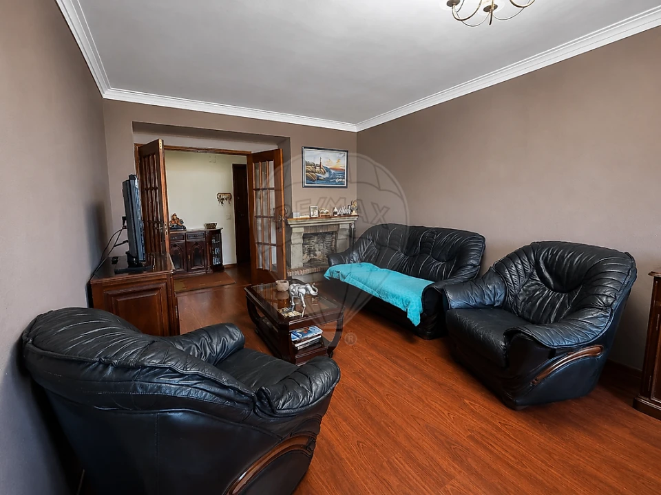 Apartamento T2 para Venda em Fânzeres e São Pedro da Cova Foto 7