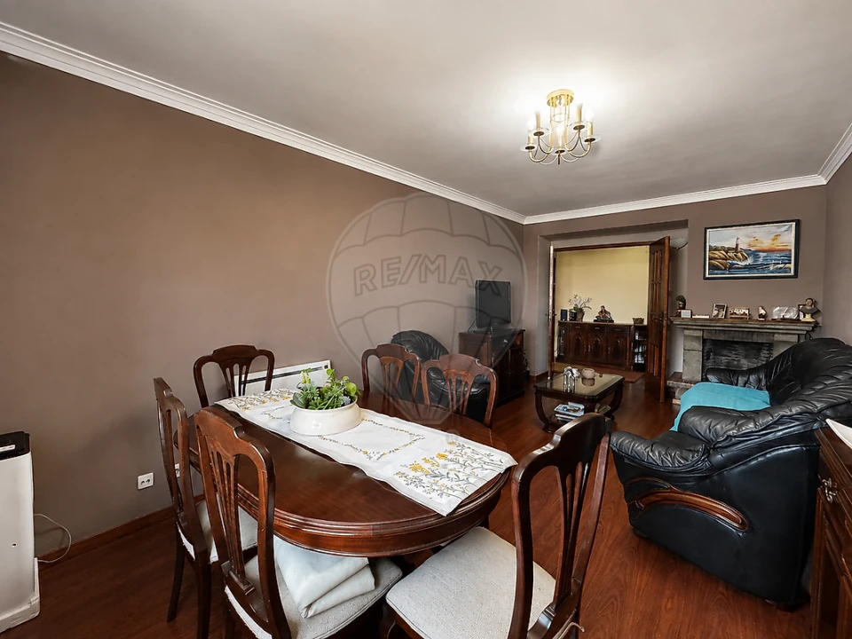 Apartamento T2 para Venda em Fânzeres e São Pedro da Cova Foto 9