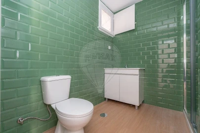 Apartamento T4 para Arrendamento em Santo Antonio dos Olivais