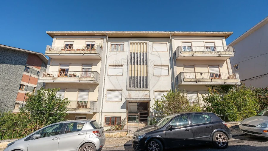 Apartamento T4 para Arrendamento em Santo Antonio dos Olivais