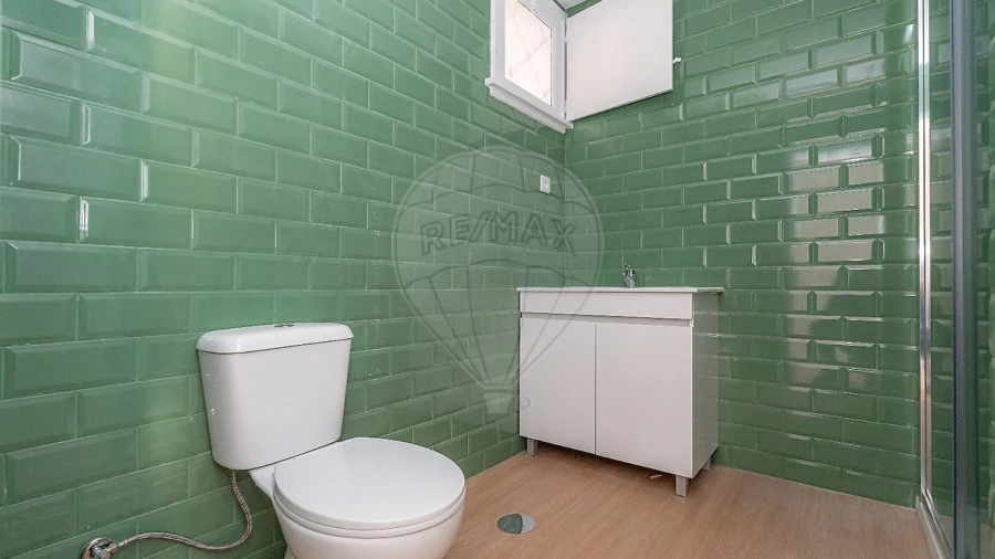 Apartamento T4 para Arrendamento em Santo Antonio dos Olivais