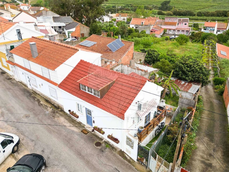 Moradia T2 para Venda em Alcoentre Foto 1