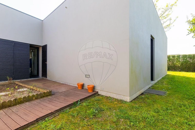 Moradia T4 para Venda em Atães e Rendufe Foto 18