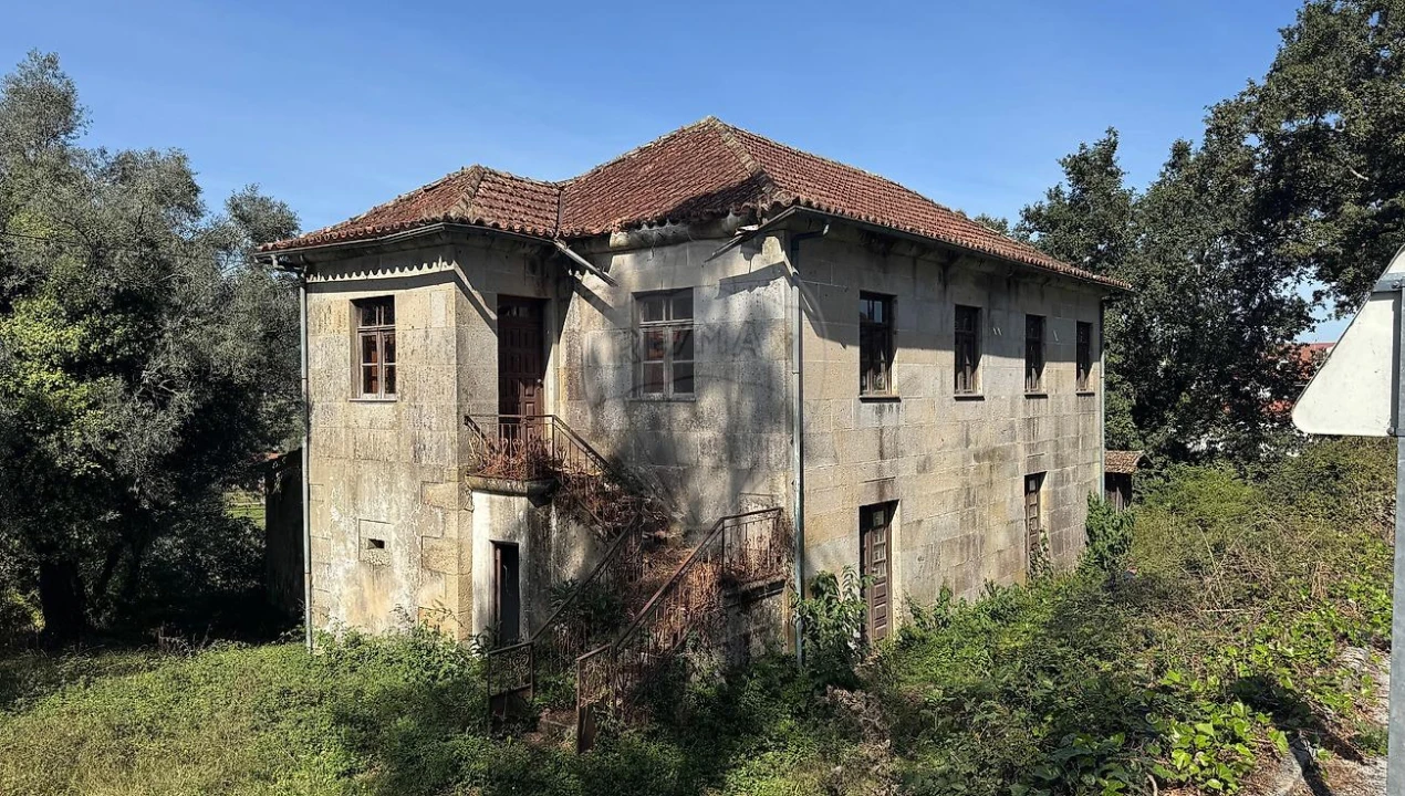 Moradia T6 para Venda em Marrancos e Arcozelo Foto 1