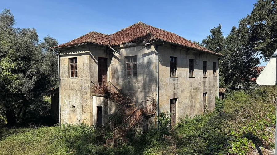 Moradia T6 para Venda em Marrancos e Arcozelo